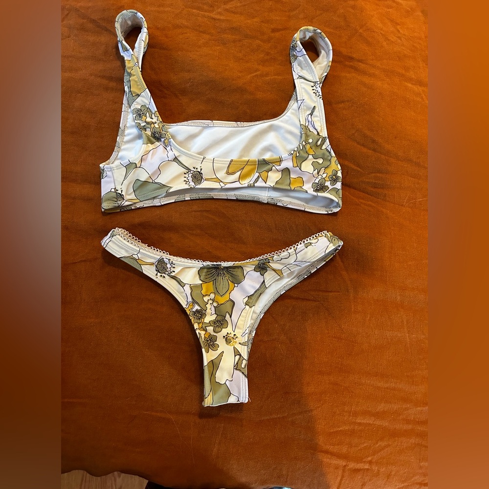 Swamis Swimwear Bikini Set